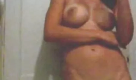 Chloe en una casa de madera follando maduritas españolas